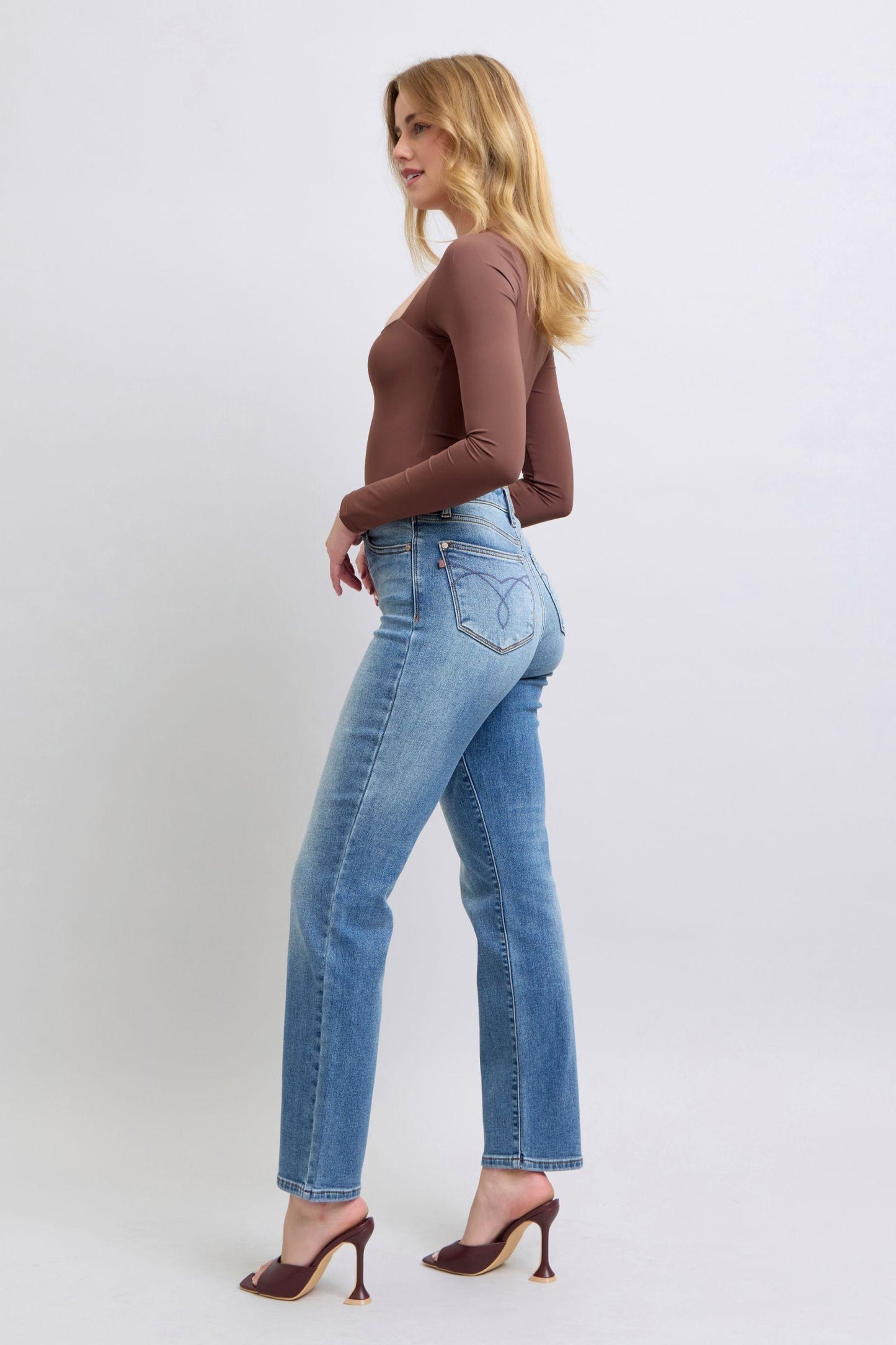 Full Size Run Vintage Wash Thermal Straight Jeans - Znvia