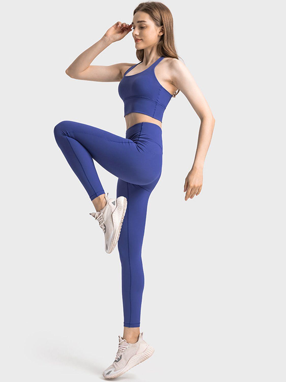 Scoop Neck Crisscross Straps Sports Bra - Znvia