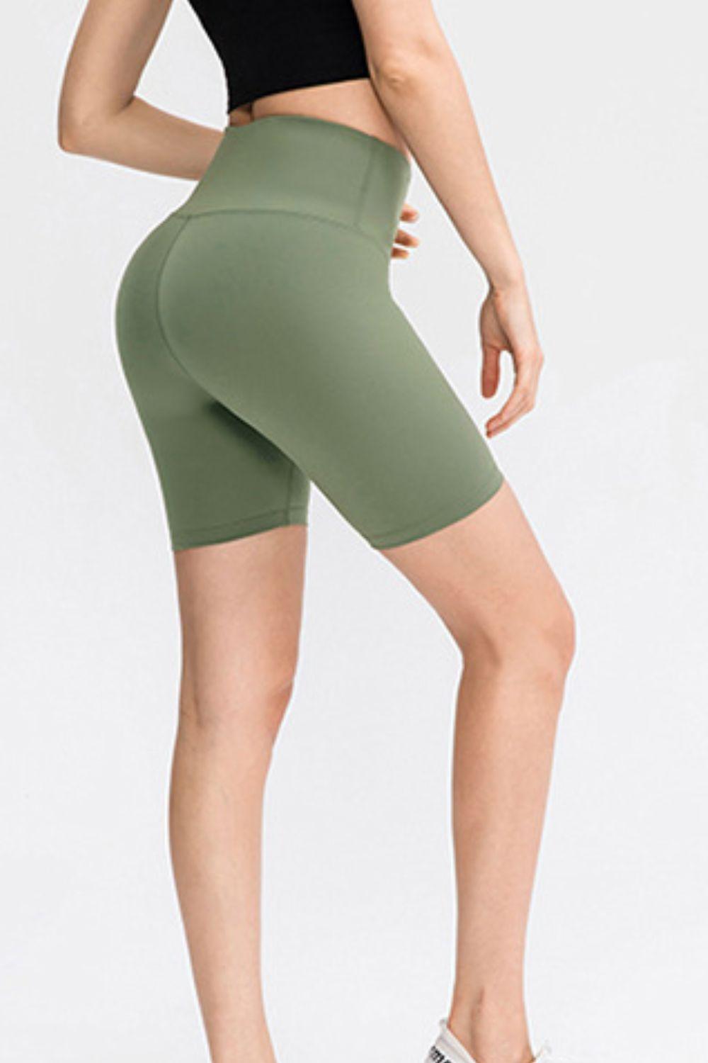 Slim Fit Wide Waistband Sports Shorts - Znvia