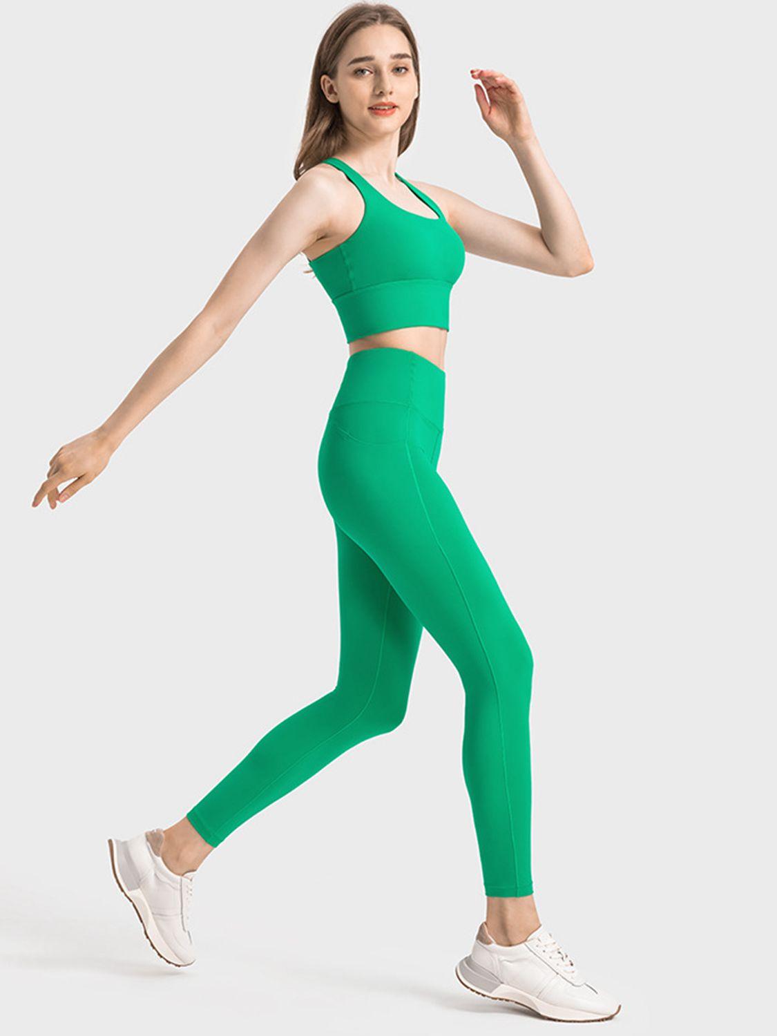 Scoop Neck Crisscross Straps Sports Bra - Znvia