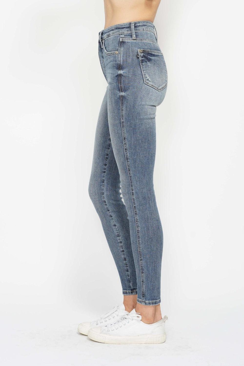 Full Size Tummy Control Contrast Wash Skinny Jeans – Sculpt, Shape, and Shine! - Znvia