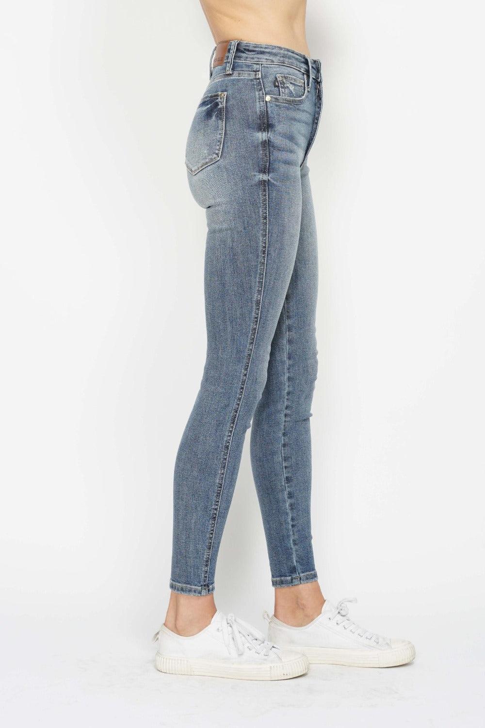 Full Size Tummy Control Contrast Wash Skinny Jeans – Sculpt, Shape, and Shine! - Znvia