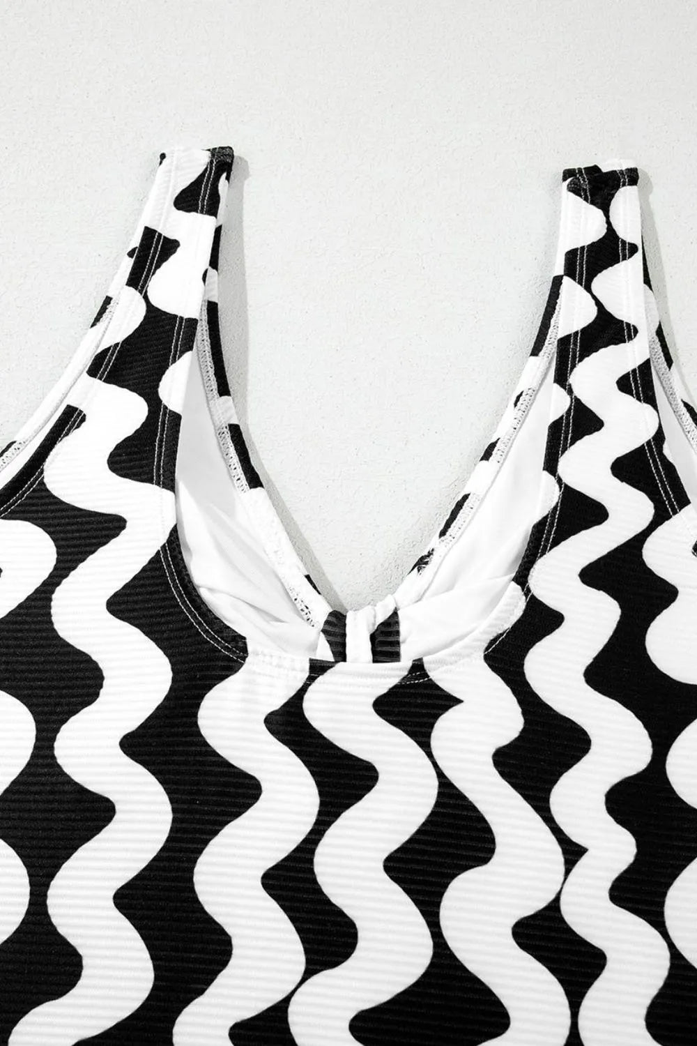 Stunning Tied Front Contrast Striped One-Piece Swimsuit, Flattering Fit - Znvia