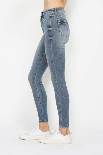 Full Size Tummy Control Contrast Wash Skinny Jeans – Sculpt, Shape, and Shine! - Znvia